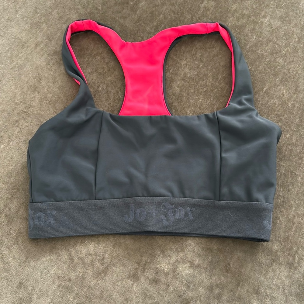 Jo + Jax sports bra. Elastic bottom with logo. Color- gray/hot pink. Size-XSA